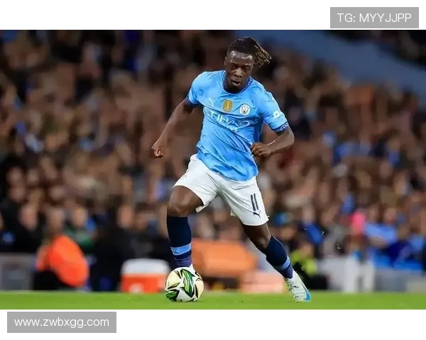 胡萨诺夫崛起成曼城新宠引关注 胡萨诺夫崛起成曼城新宠引关注